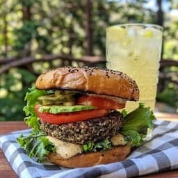 Cocktail Veg Burger